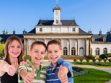 Kindergruppe im Schlosspark